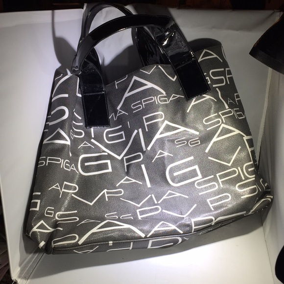 Via Spiga the whole way! - Picture 1 of 3